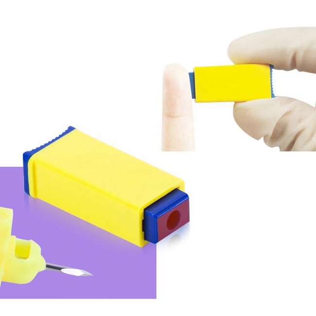 Heel Stick Lancet with Surgical Blade for Newborn Screening Test 18G 1.8mm